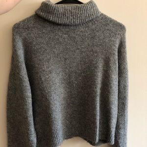 Cozy yarn turtleneck sweater